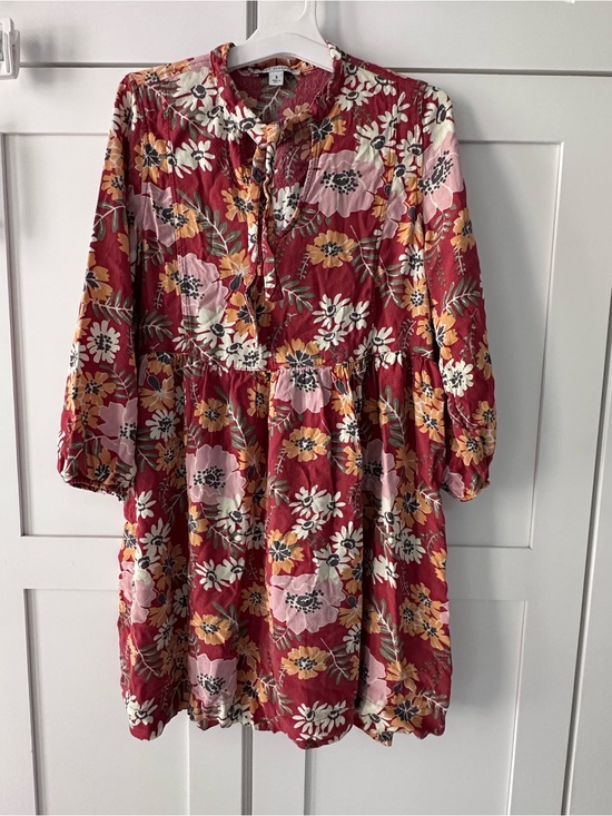 Free Assembly Dresses & Skirts - Free assembly Women’s ' Two Floral Ruffle Yoke Dresses in Rose Red Floral